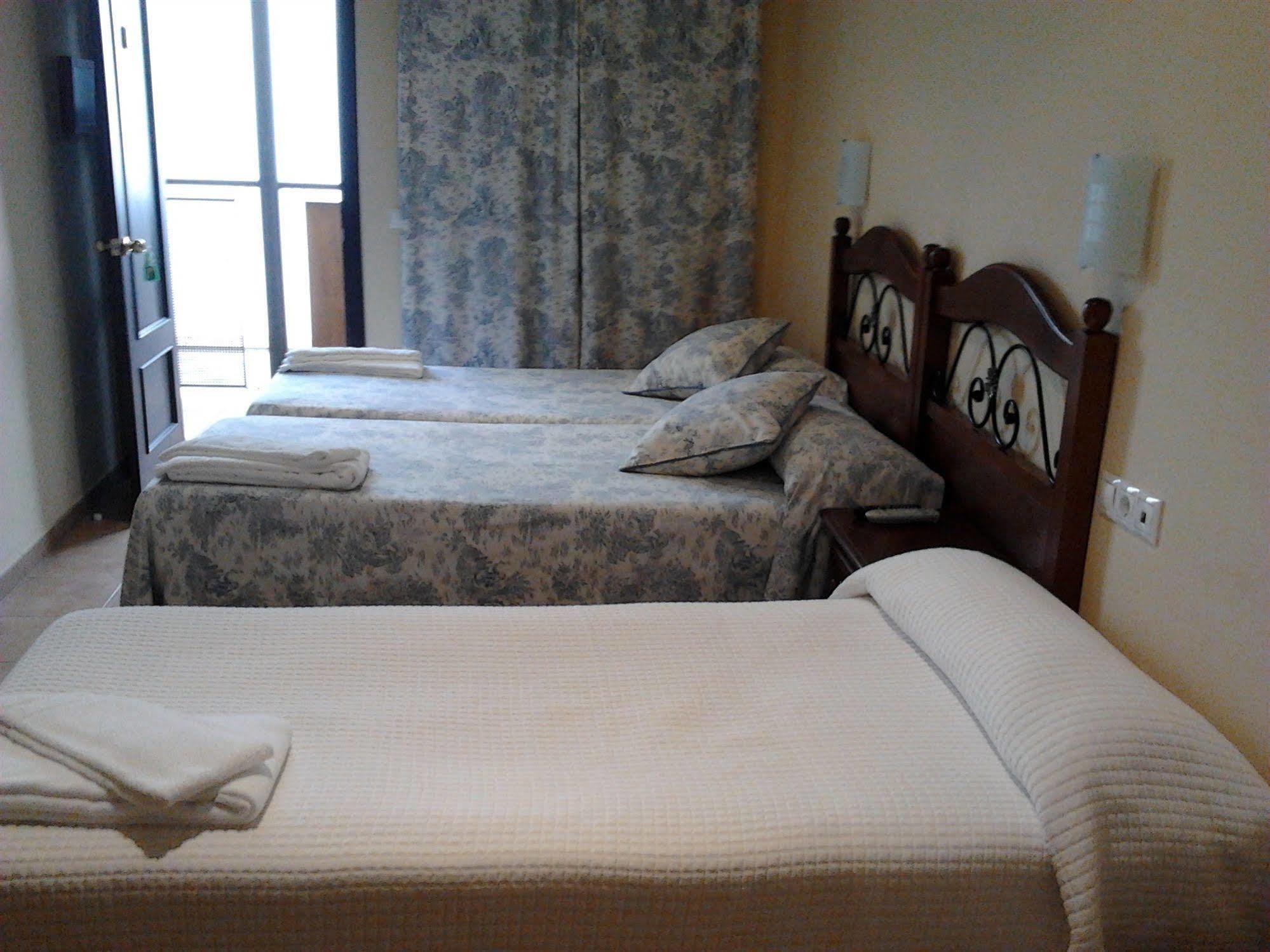 Hostal Azahar Kordoba Zewnętrze zdjęcie