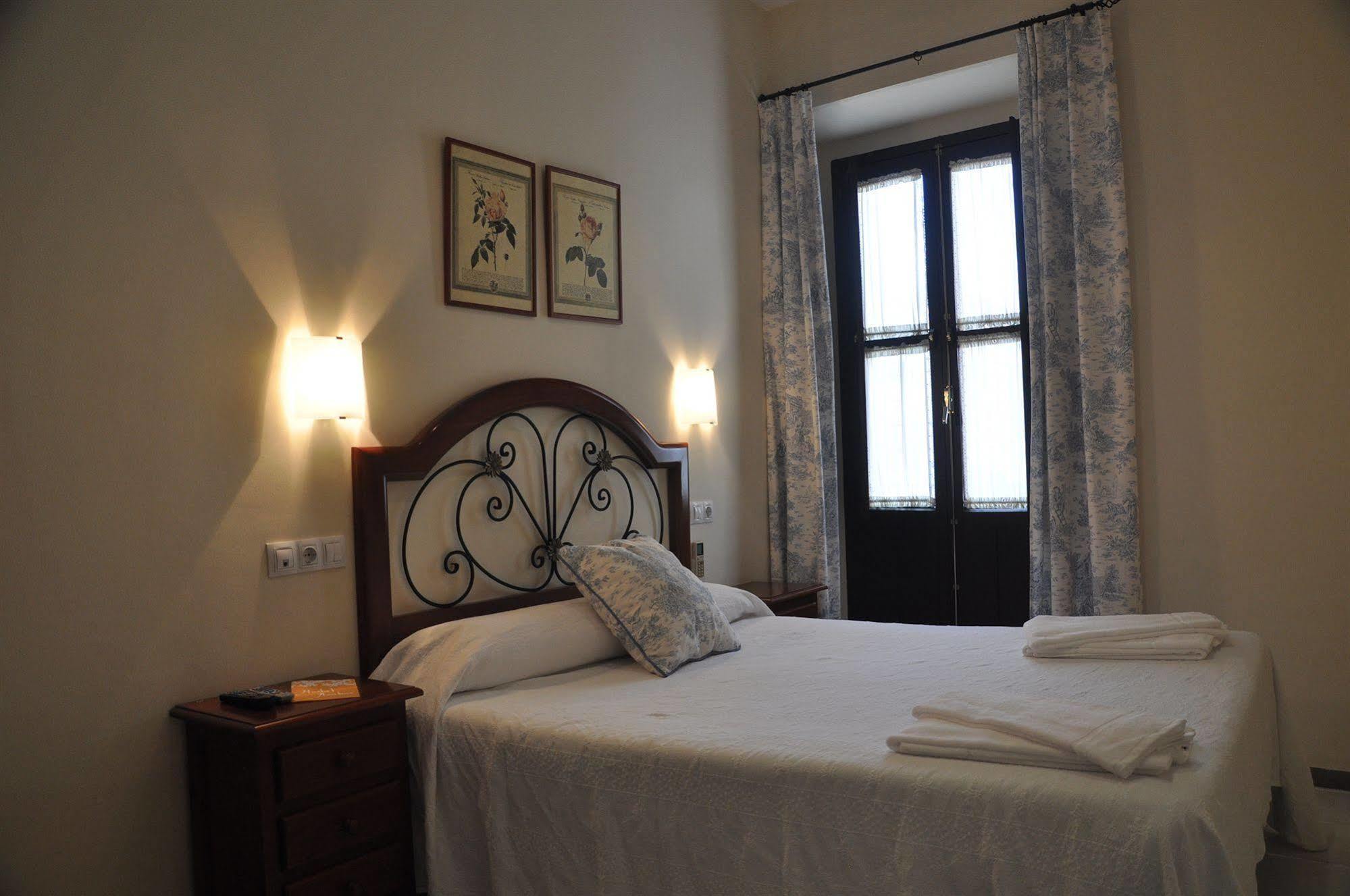 Hostal Azahar Kordoba Zewnętrze zdjęcie