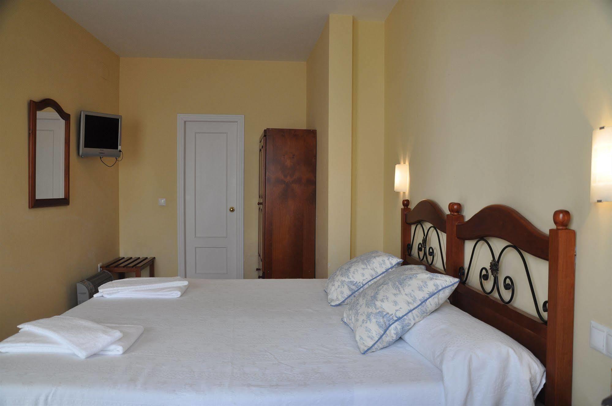 Hostal Azahar Kordoba Zewnętrze zdjęcie